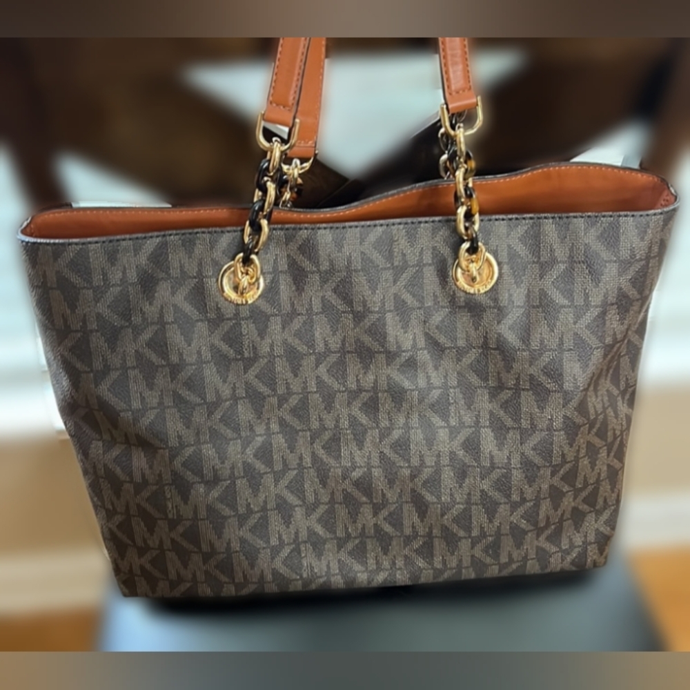 Michael Kors Signature Logo Cynthia Handbag